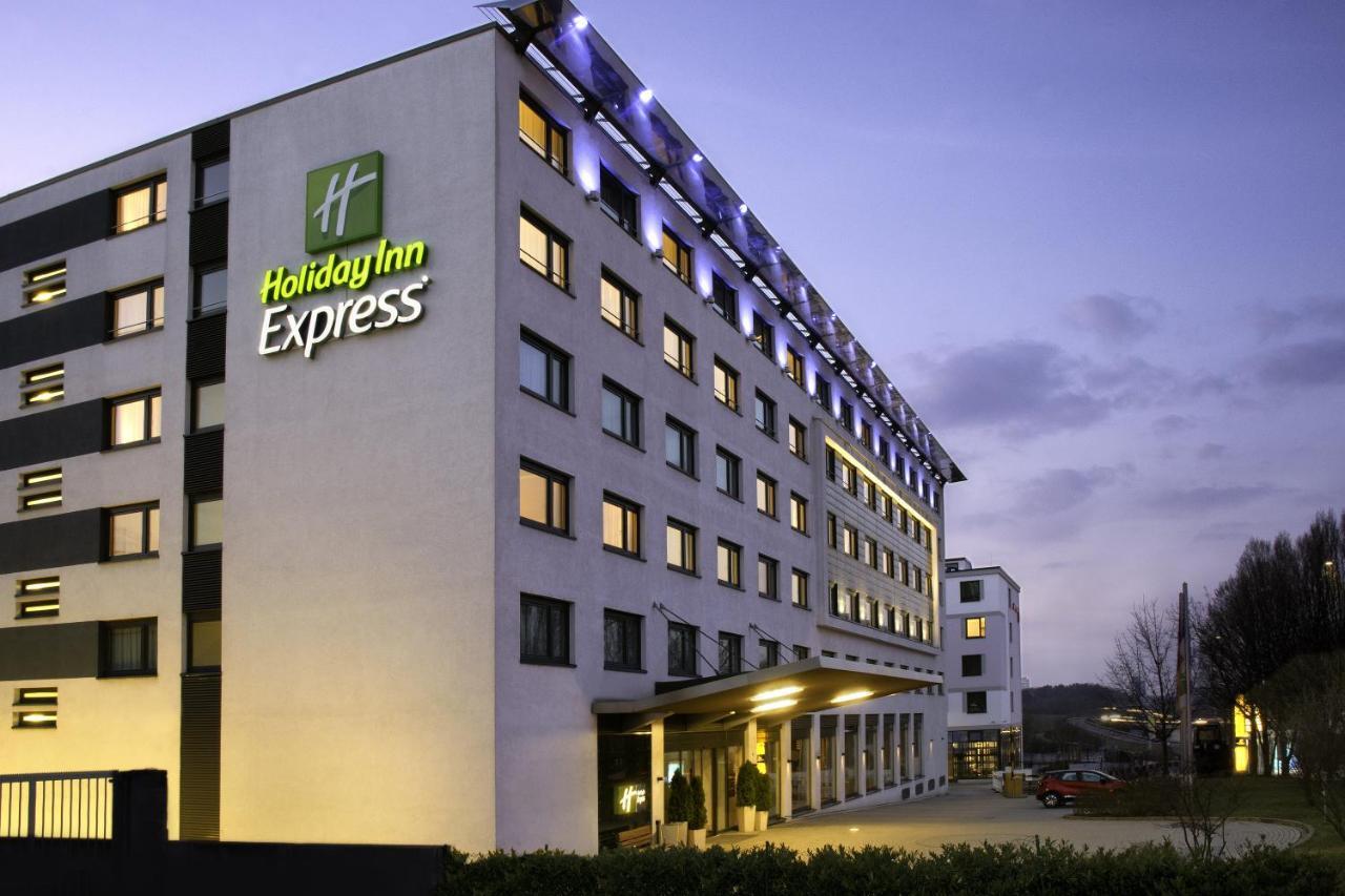 Holiday Inn Express Stuttgart Airport, An Ihg Hotel Leinfelden-Echterdingen Exterior photo